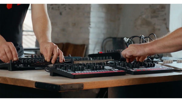 2025's Top-Rated Synth Products For Synthwave Revival Sounds: Guide Announced